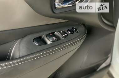 Позашляховик / Кросовер Nissan Murano 2021 в 