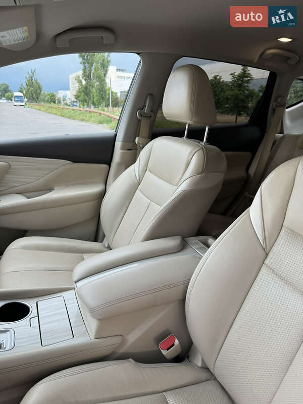 Позашляховик / Кросовер Nissan Murano 2017 в Києві