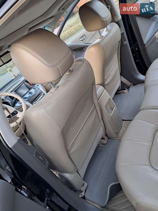 Позашляховик / Кросовер Nissan Murano 2012 в Одесі