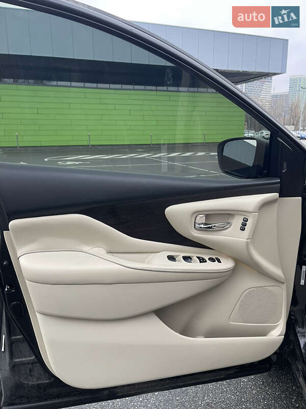 Позашляховик / Кросовер Nissan Murano 2019 в Києві