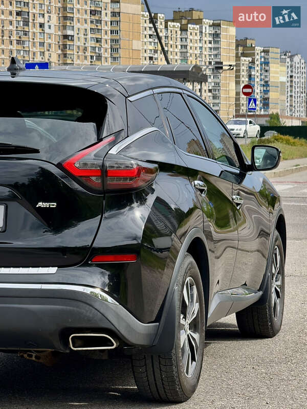 Позашляховик / Кросовер Nissan Murano 2019 в Києві