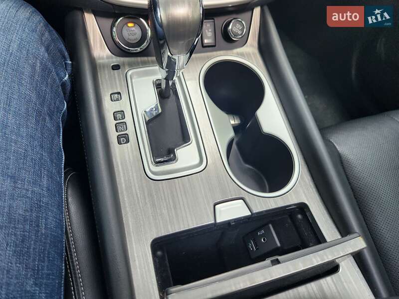 Внедорожник / Кроссовер Nissan Murano 2015 в Полтаве