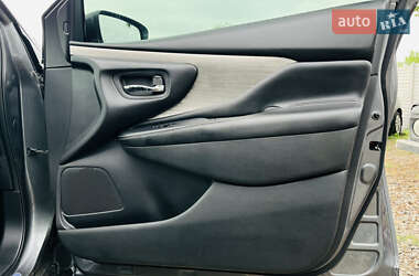 Внедорожник / Кроссовер Nissan Murano 2017 в 