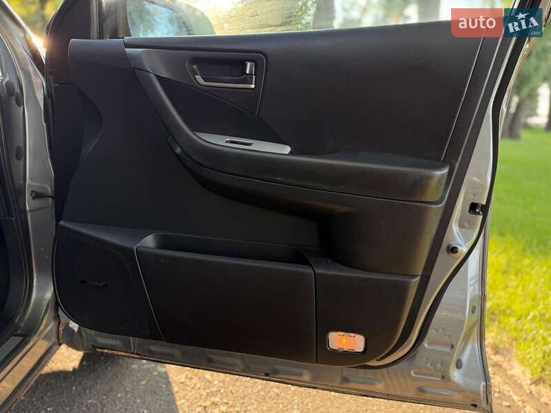 Позашляховик / Кросовер Nissan Murano 2006 в Києві