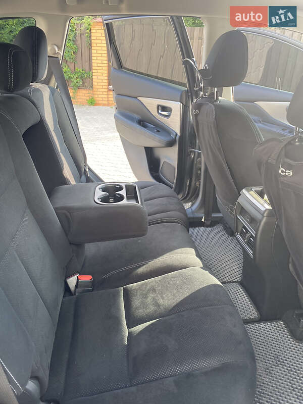 Позашляховик / Кросовер Nissan Murano 2016 в Києві