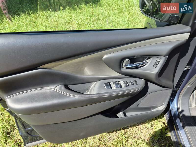 Позашляховик / Кросовер Nissan Murano 2018 в Чернігові