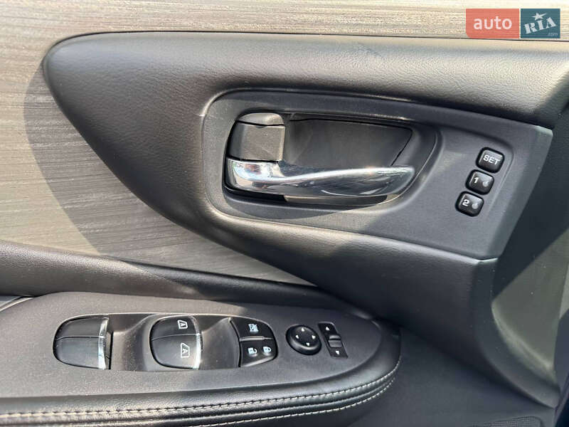 Внедорожник / Кроссовер Nissan Murano 2018 в Стрые