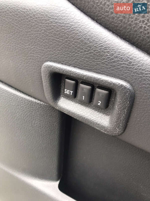 Позашляховик / Кросовер Nissan Murano 2012 в Києві