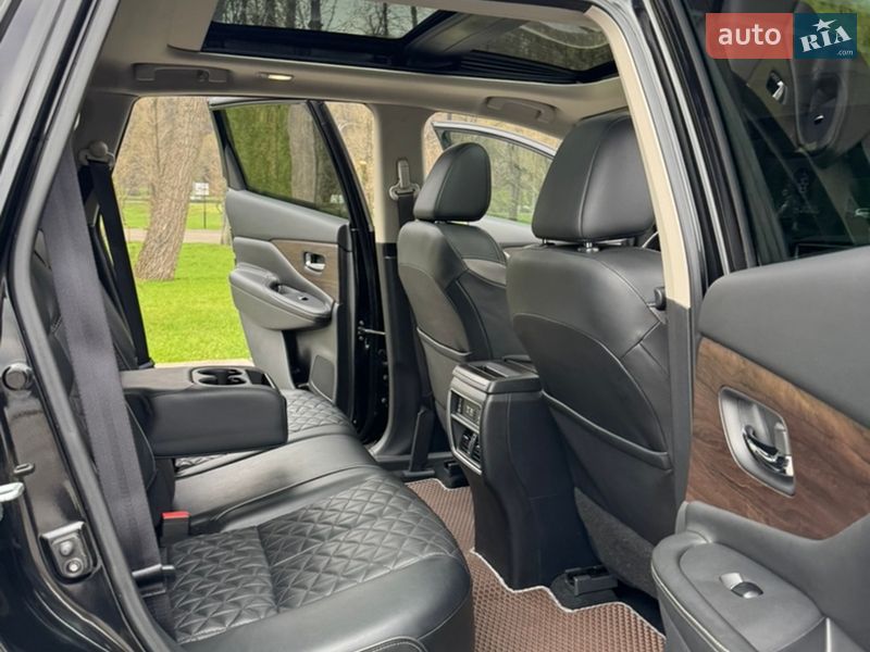 Позашляховик / Кросовер Nissan Murano 2019 в Києві