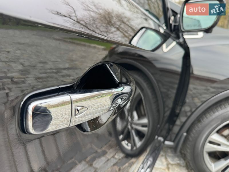 Позашляховик / Кросовер Nissan Murano 2019 в Києві