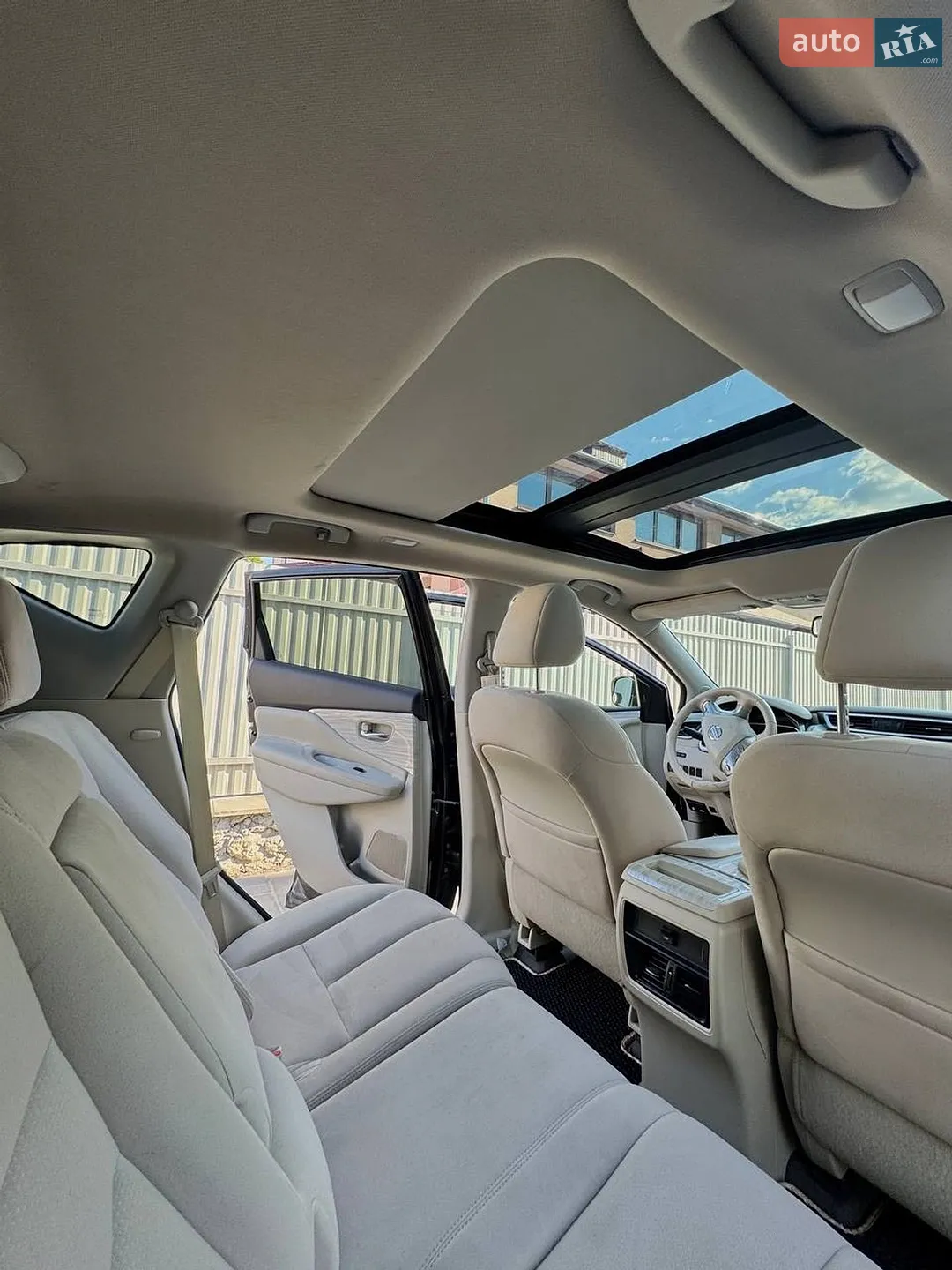 Nissan Murano 2017 VIN 5N1AZ2MH4HN204347 фото оголошення 16 з 32