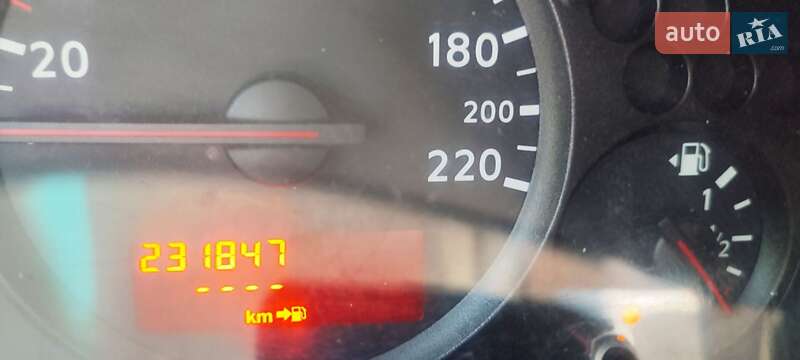 Пікап Nissan Navara 2010 в Славутичі