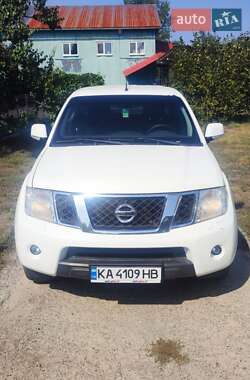 Пікап Nissan Navara 2010 в Славутичі