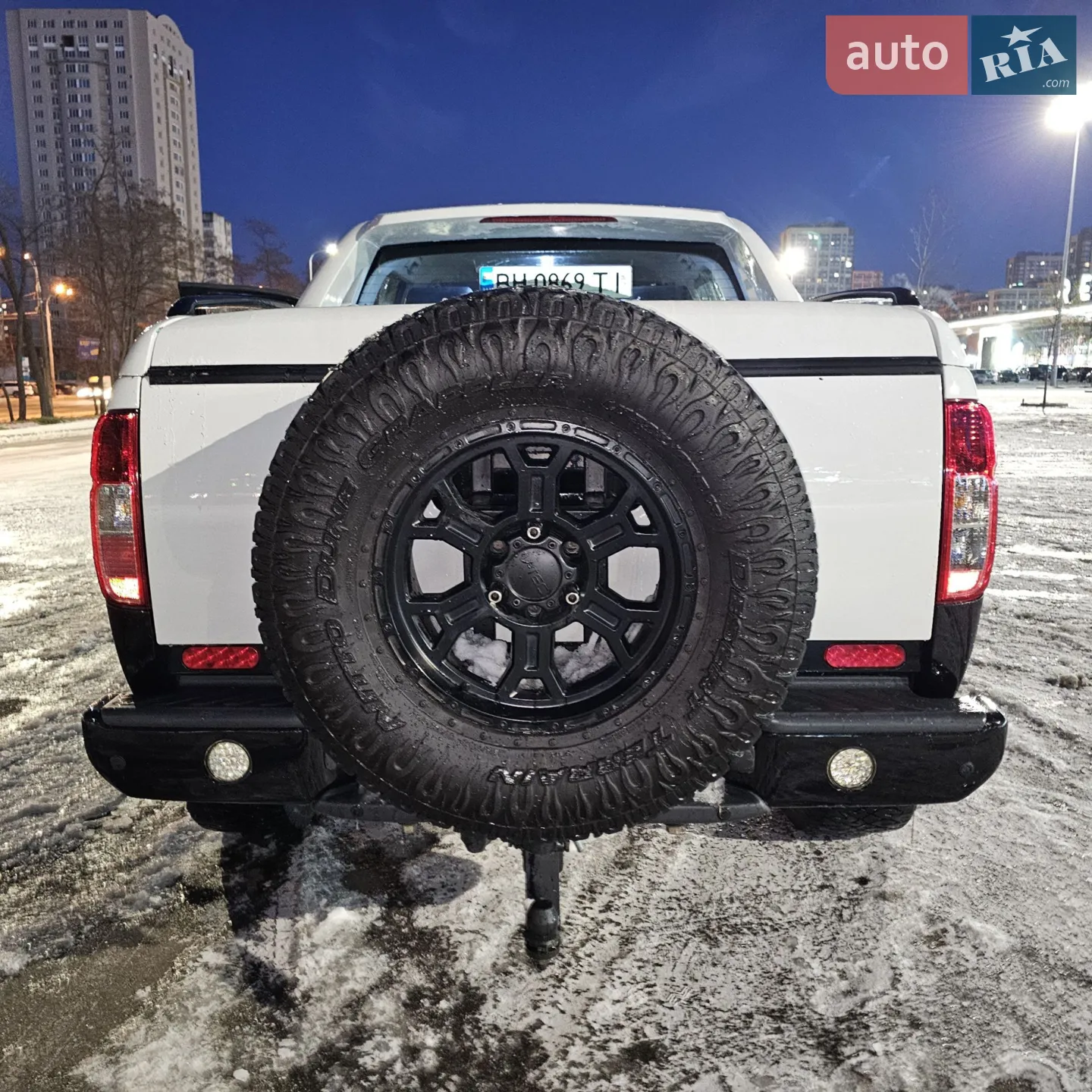 2010 Nissan Navara (Frontier) - мініатюра 26