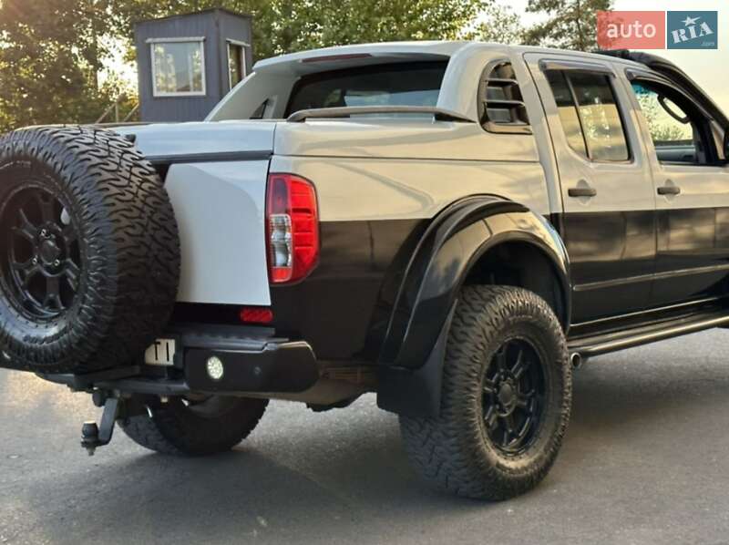 Пикап Nissan Navara 2010 в Киеве