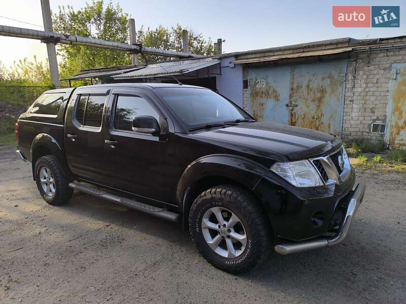 Пікап Nissan Navara 2012 в Запоріжжі