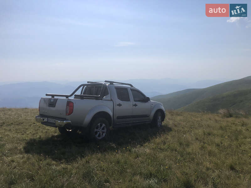 Пікап Nissan Navara 2006 в Міжгір'ї