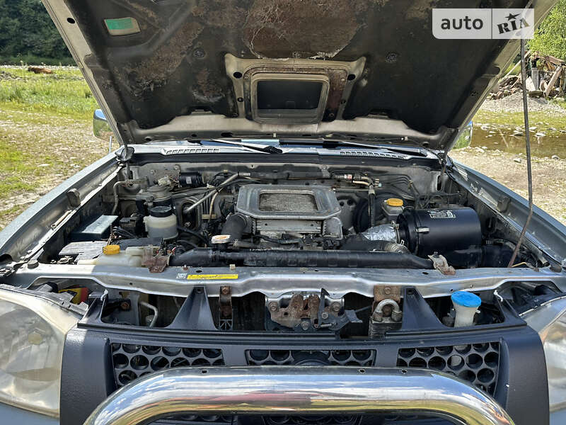 Пікап Nissan Navara 2003 в Міжгір'ї
