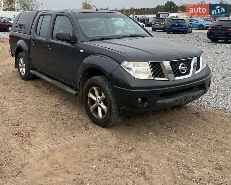 Пикап Nissan Navara 2006 в Ивано-Франковске