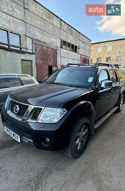 Пикап Nissan Navara 2012 в Киеве