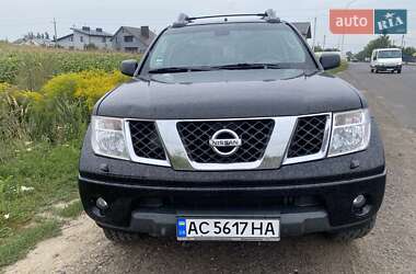 Пикап Nissan Navara 2006 в Луцке