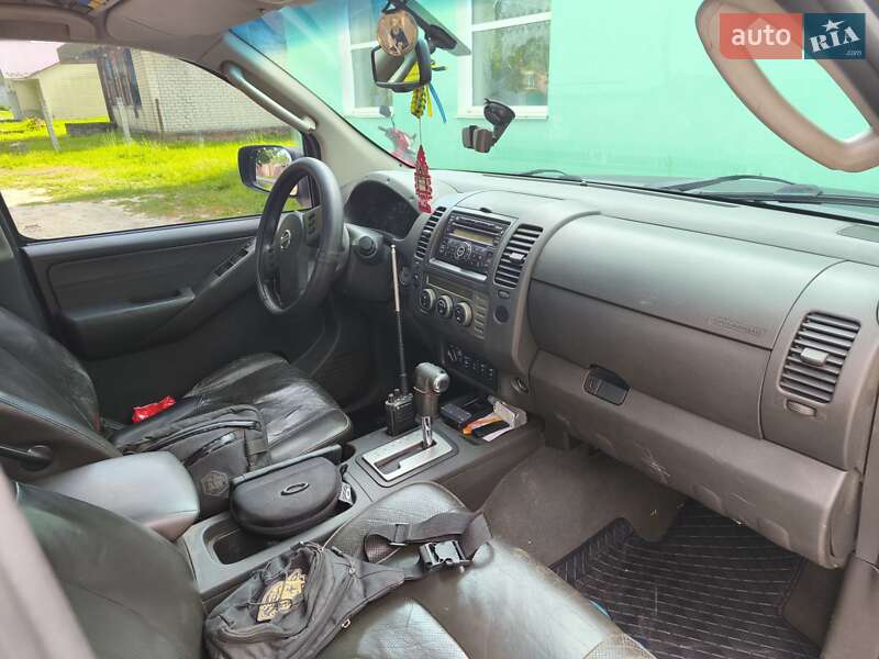 Пикап Nissan Navara 2008 в Городне