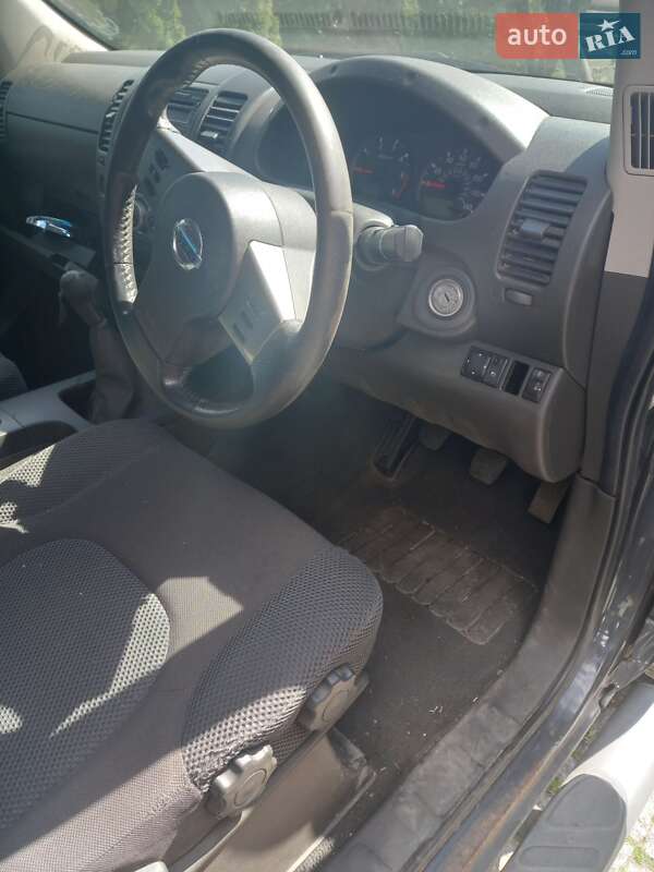 Пикап Nissan Navara 2007 в Виннице