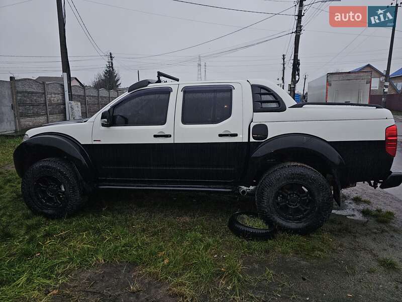 Пікап Nissan Navara 2010 в Києві