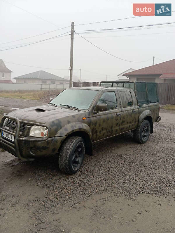 Nissan Navara 2004