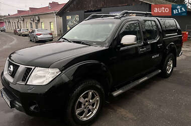 Пикап Nissan Navara 2012 в Хмельнике