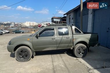 Пікап Nissan Navara 2003 в Хмельницькому