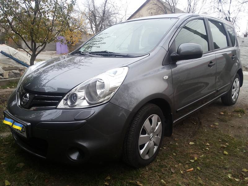 Седан Nissan Note 2011 в Днепре