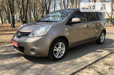 Хетчбек Nissan Note 2011 в 
