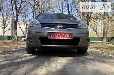 Хетчбек Nissan Note 2011 в 