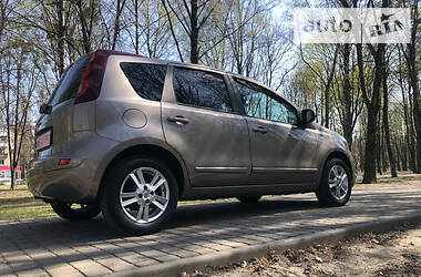 Хетчбек Nissan Note 2011 в 