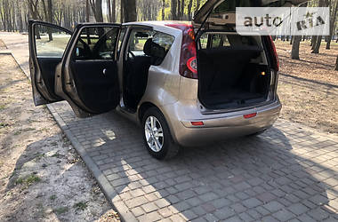 Хетчбек Nissan Note 2011 в 