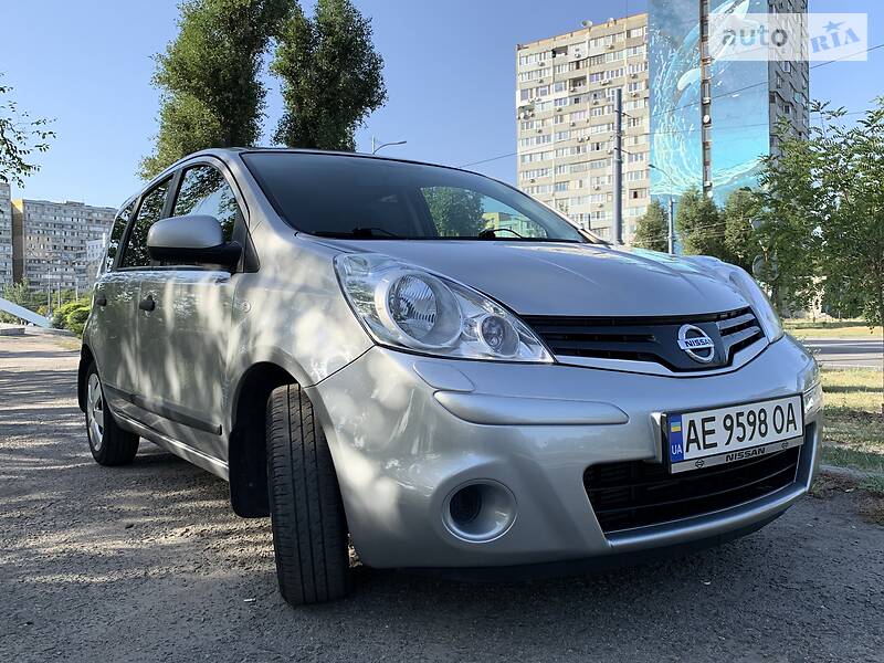 Хетчбек Nissan Note 2013 в Дніпрі