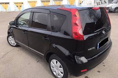 Хэтчбек Nissan Note 2011 в Ровно