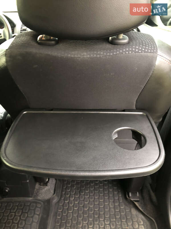 Хэтчбек Nissan Note 2010 в Умани фото 11 Хэтчбек Nissan Note 2010 в Умани