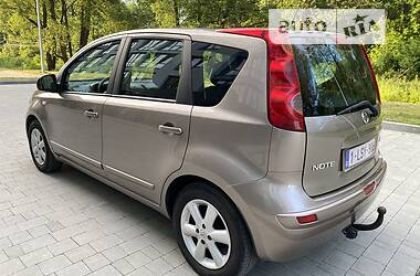 Хэтчбек Nissan Note 2007 в Новояворовске