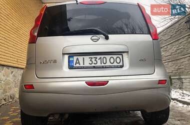 Хэтчбек Nissan Note 2008 в 