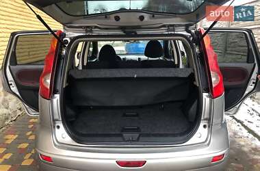 Хэтчбек Nissan Note 2008 в 
