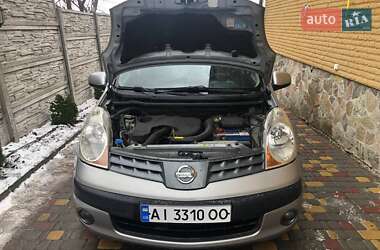 Хэтчбек Nissan Note 2008 в 