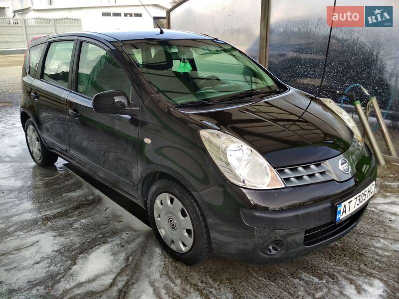 Хэтчбек Nissan Note 2007 в Долине