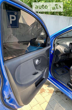 Хэтчбек Nissan Note 2008 в Мукачево