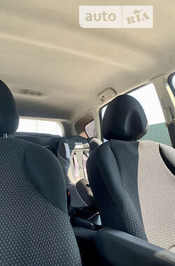 Хэтчбек Nissan Note 2008 в 
