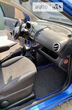 Хэтчбек Nissan Note 2008 в 