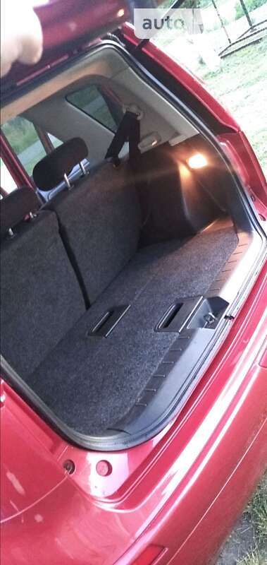 Хэтчбек Nissan Note 2007 в Луцке