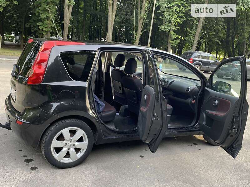 Хэтчбек Nissan Note 2008 в Староконстантинове