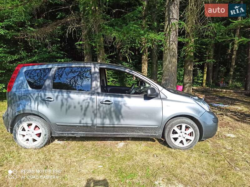 Хэтчбек Nissan Note 2006 в Львове
